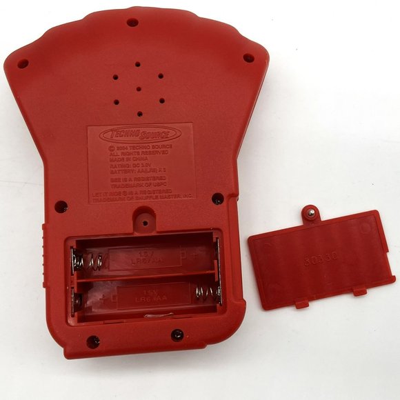 Bee 3-in-1 Poker Red Handheld Battery Electronic Game Techno Source AA Batteries - Picture 2 of 4